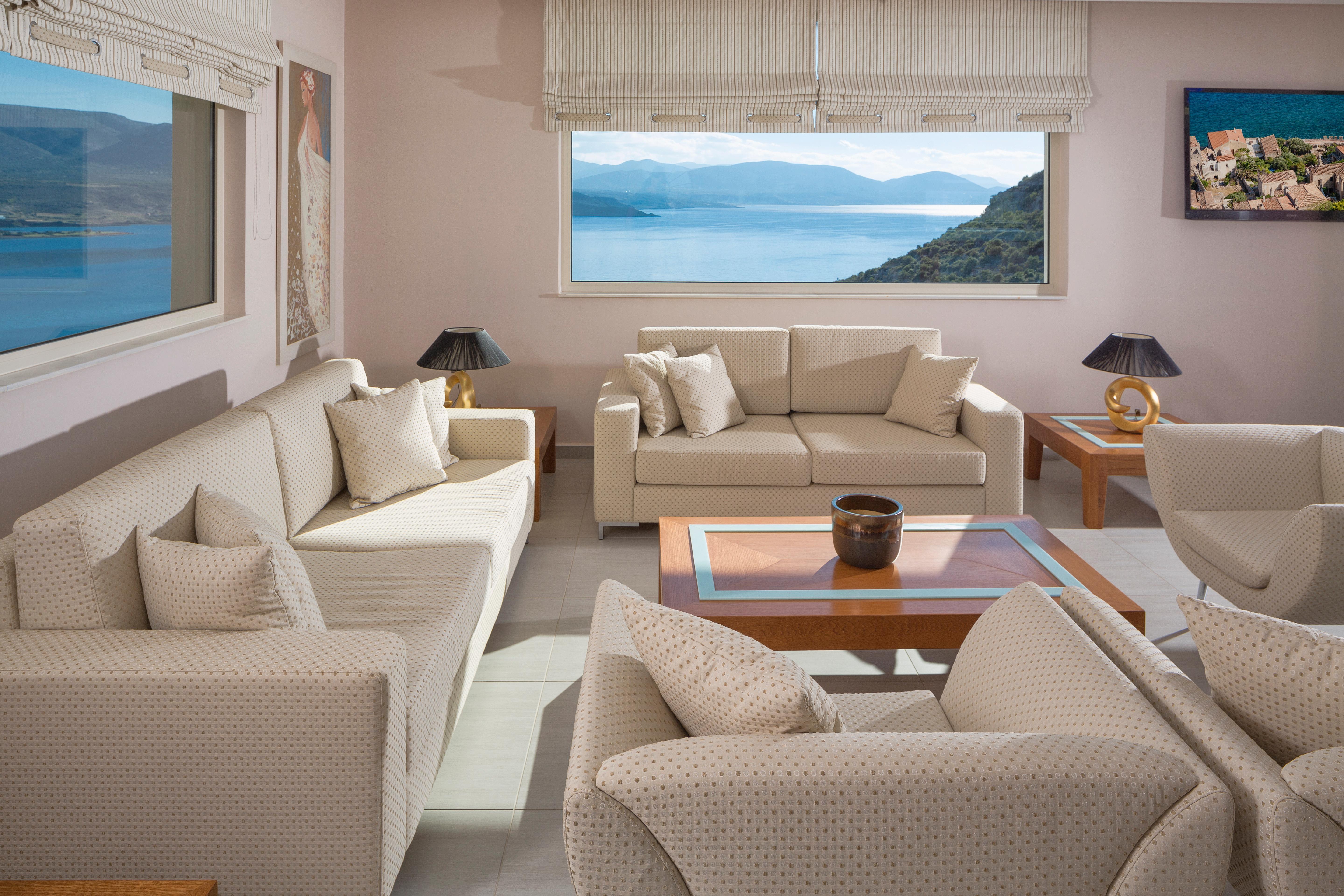 Princess Kyniska Suites Plitra Exterior photo